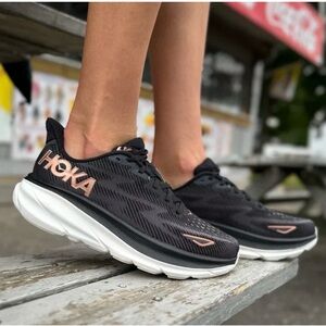 Hoka Women’s Clifton 9 Rose Gold and Black size 9